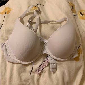 BRAND NEW Victoria’s Secret Bra 32B